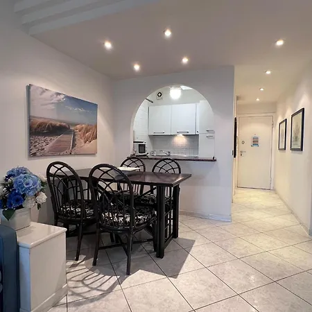 Relaxing Sea View Apartment Lido di Jesolo