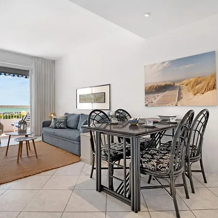 Апартаменты Relaxing Sea View