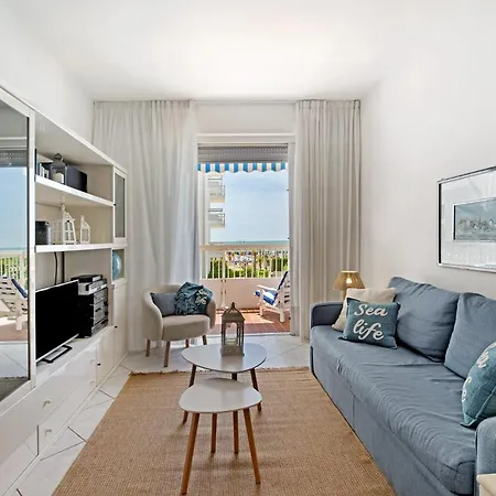 Relaxing Sea View Pool I Immobilux Apartament Lido di Jesolo